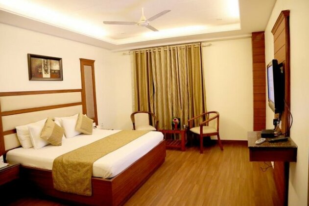 JK Rooms 130 Paras-Dera Bassi - Photo3