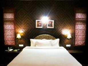 Blossoms Village Resort - Photo4