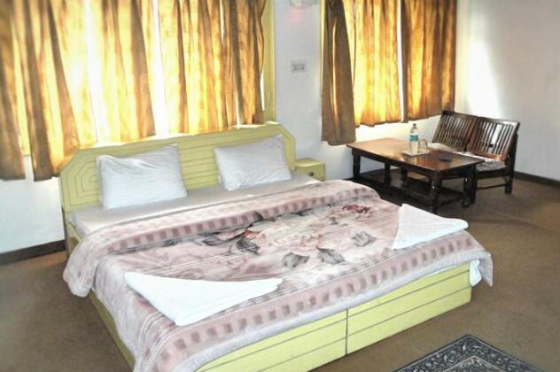 Ess & Bee Resorts - Photo4