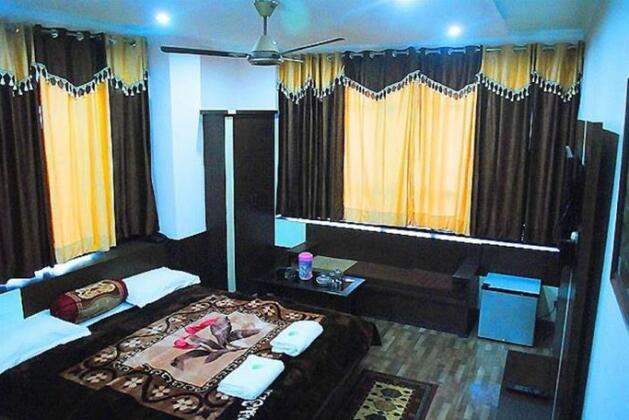 Hotel Holiday Hill - Photo3