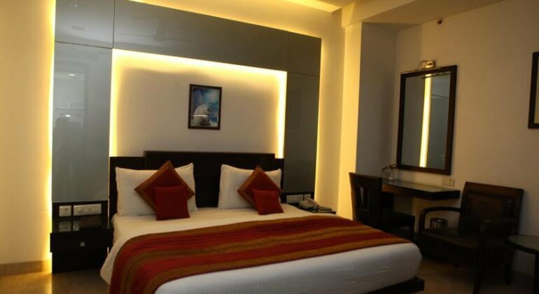 Hotel Lavish Inn - Photo5