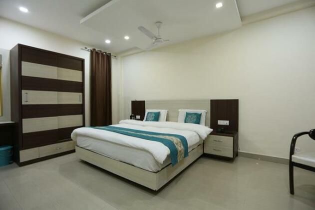 Hotel Naddi Heights - Photo5