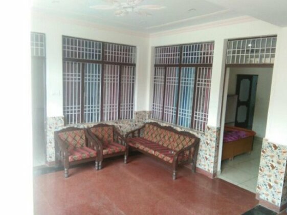 Hotel Royal Taj - Photo2