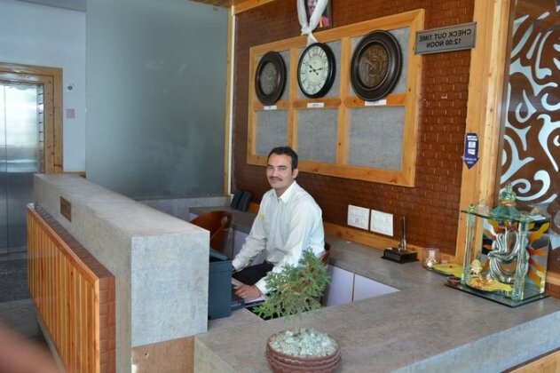 Hotel Shiva Castle - Photo2