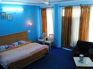 Hotel Sky Lark Dharamshala - Photo2