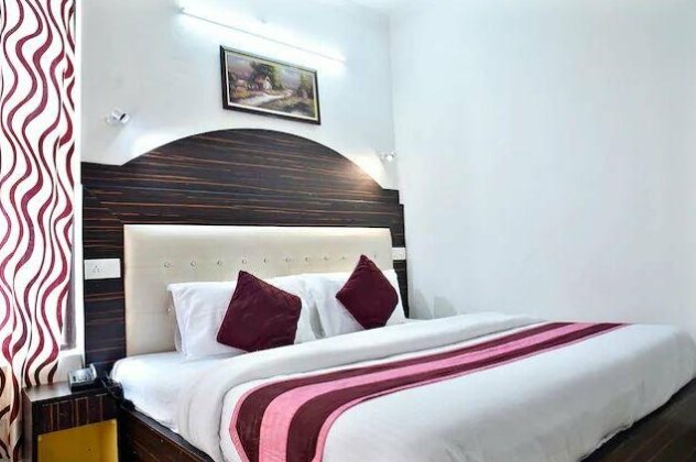 OYO 10322 Hotel Raja Palace - Photo5