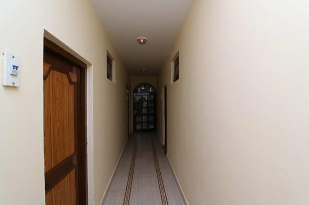 OYO 29715 Stone Cafe & Rooms - Photo2