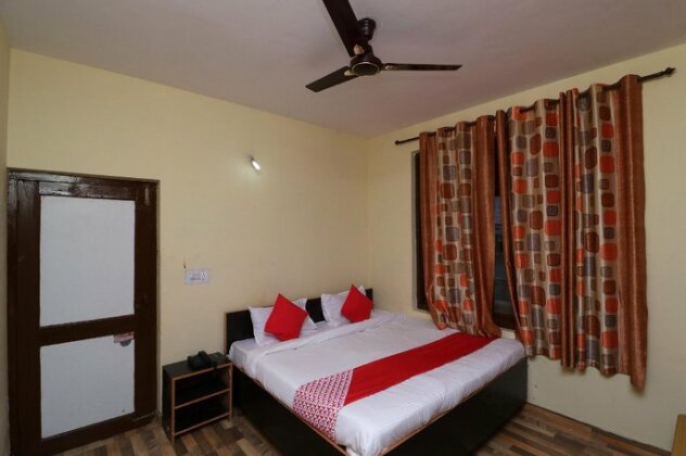OYO 29715 Stone Cafe & Rooms - Photo5