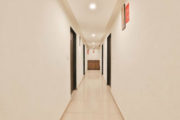 OYO 4605 Hotel Aakarsh - Photo4