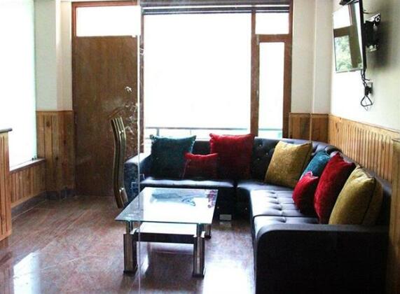 OYO 6962 Hotel Wood Castle - Photo2