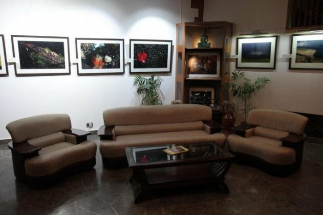 The Divine Hima - Photo4