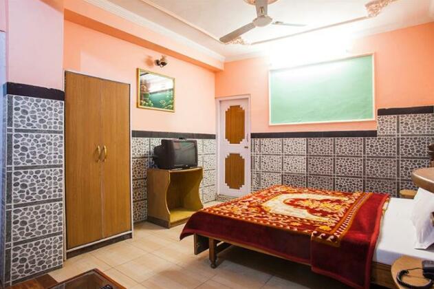 The Krishna Hotel - Photo3