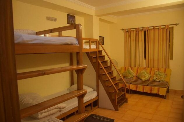 Zinnia Hotels and Resort - Photo4