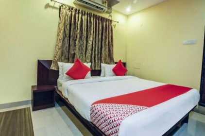 OYO 28047 Hotel Galaxy Residency