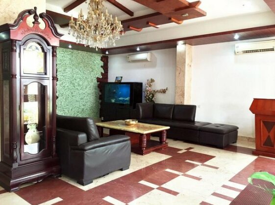 OYO Premium Navalur - Photo4