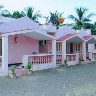 Hotel Hemal Garden - Photo2