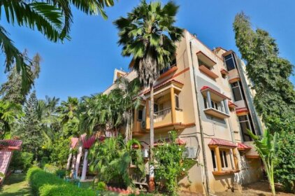 OYO 18385 Hotel Triveni