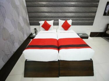 Oyo Premium Nagoa Beach