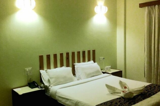 Cocohut Resort Diveagar - Photo3
