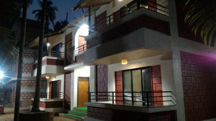 Coral Beach Resort Diveagar - Photo2