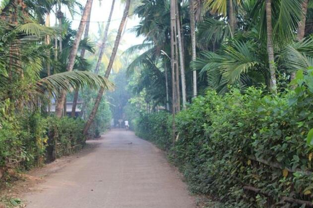 Oasis Beach Resort Diveagar - Photo3