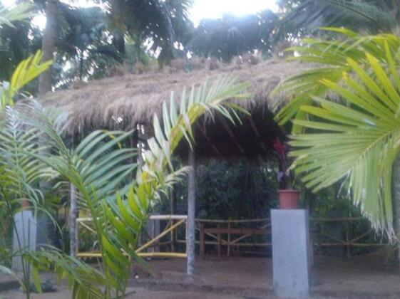 Oasis Beach Resort Diveagar - Photo4