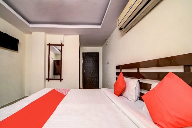 OYO 29345 Hotel Samrat - Photo2