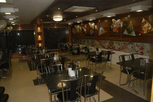 Hotel City Palace Dwarka - Photo2