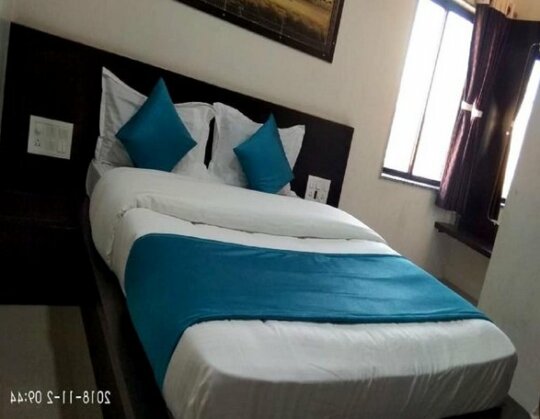 Hotel Gayatri by Sky Stays - Photo3