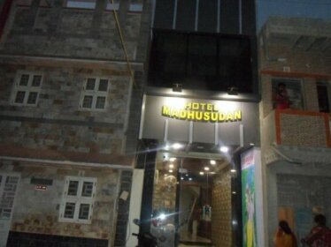 Hotel Madhusudan Dwarka