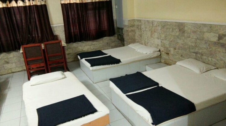 Hotel Meera Dwarka - Photo3