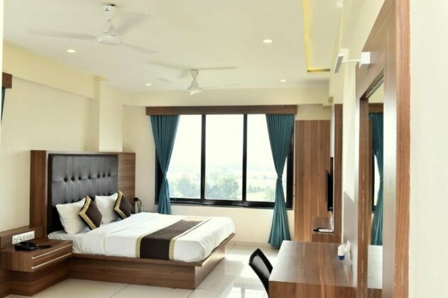 Hotel Pari Dwarka - Photo3