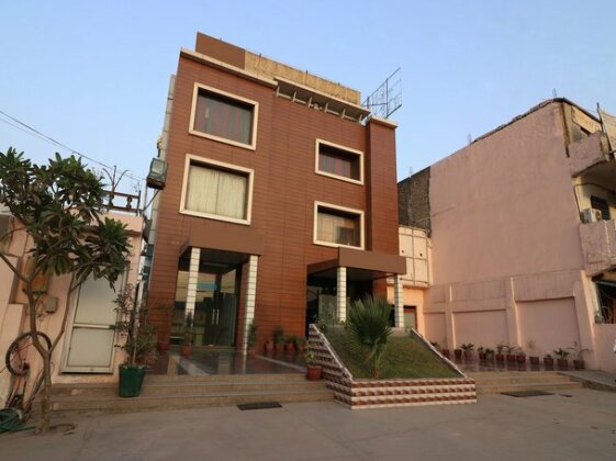 OYO 12848 Hotel Akash - Faridabad