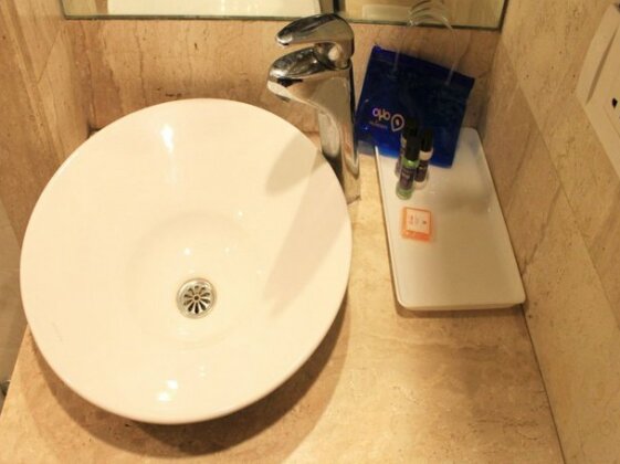 OYO 1600 Hotel Orchid - Photo5