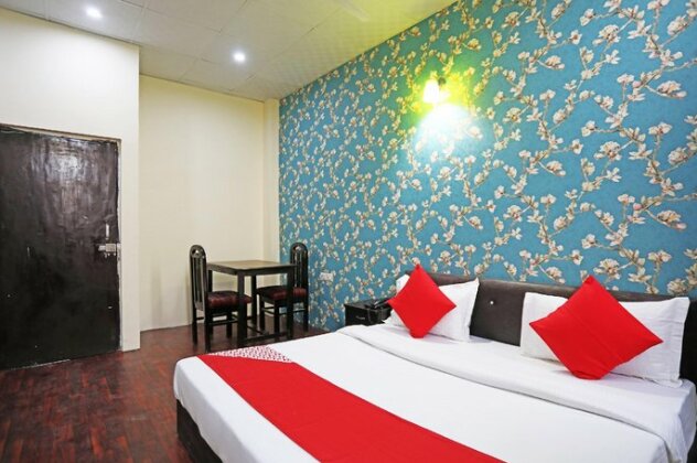 OYO 42070 Hotel Platinum Inn - Photo2