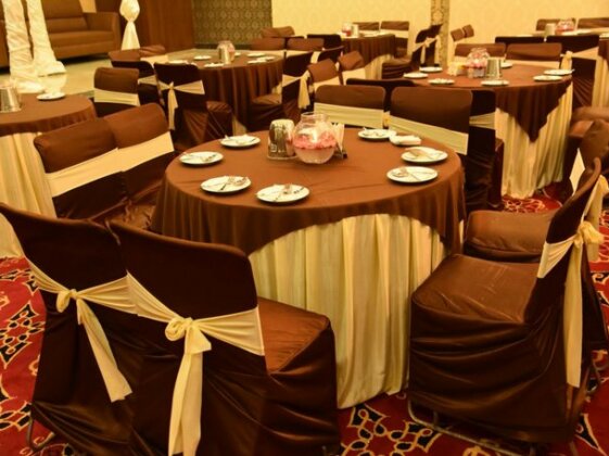 Hotel Anand Renaissance - Photo3