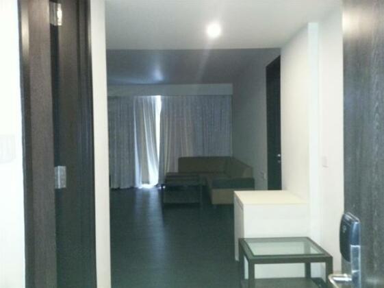 Ambar Sarovar Portico - Photo4