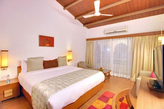 Holiday Village Resorts - Photo4