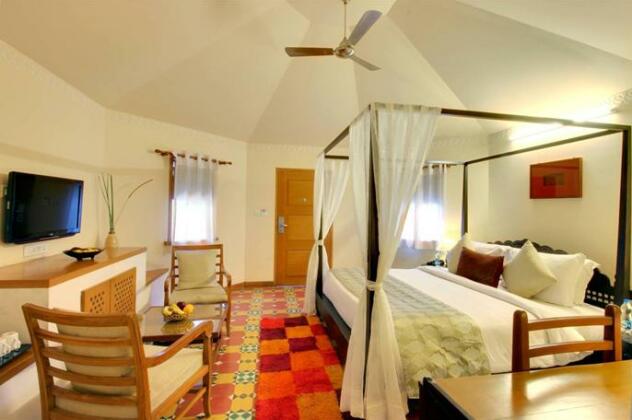 Holiday Village Resorts - Photo5