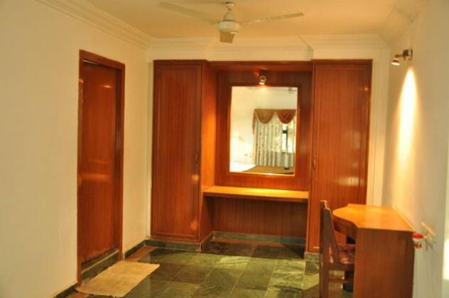 Hotel Chandan Gandhidham - Photo4