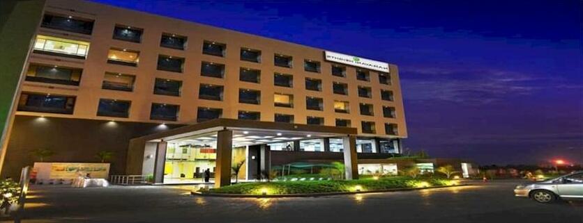 Narayani Heights Hotel & Resort - Photo2