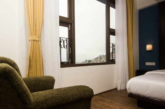 Bumblebee Guest House - Photo4