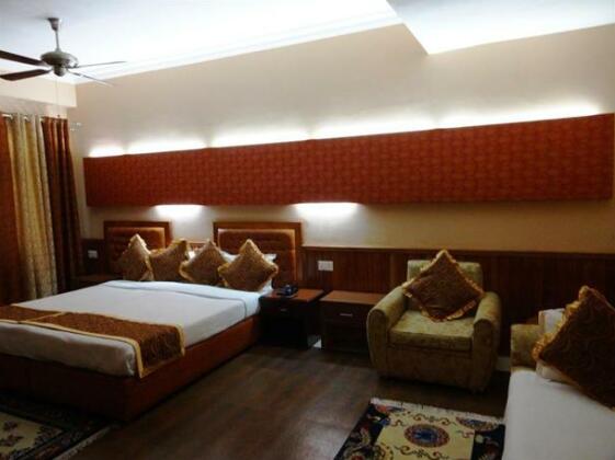 Yarlam Portico Resort - Photo3