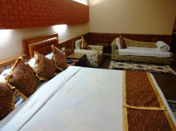 Yarlam Portico Resort - Photo4