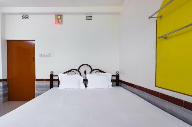 SPOT ON 61105 Hotel Rajhans - Photo5