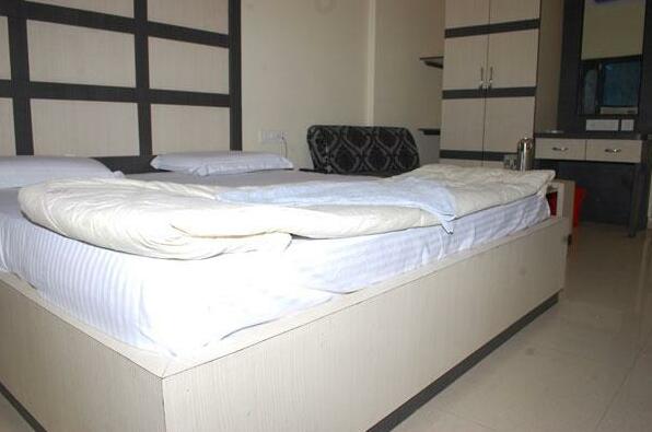 OYO 5655 Hotel Ganges - Photo2