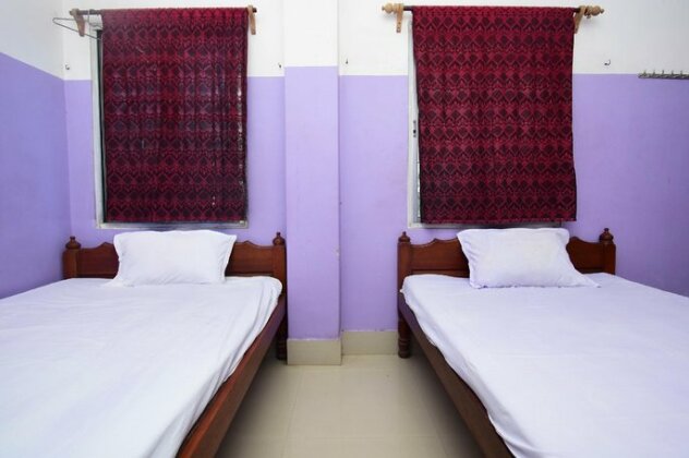 SPOT ON 43674 Apanjan Hotel - Photo2