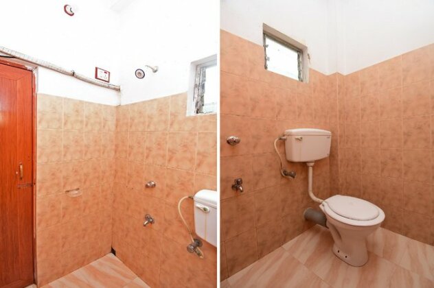 SPOT ON 43674 Apanjan Hotel - Photo4