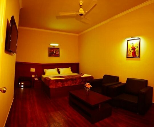 Velu's Resort - Photo4