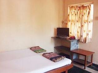 Hotel Manas Lodge - Photo4